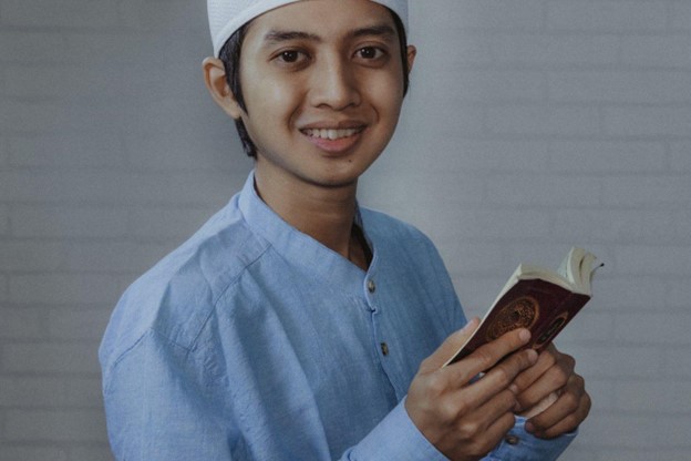 Ilustrasi mendidik anak salat (Sumber gambar: https://unsplash.com/photos/t9UhWwC7Lnw?utm_source=unsplash&utm_medium=referral&utm_content=view-photo-on-unsplash&utm_campaign=unsplash-ios)